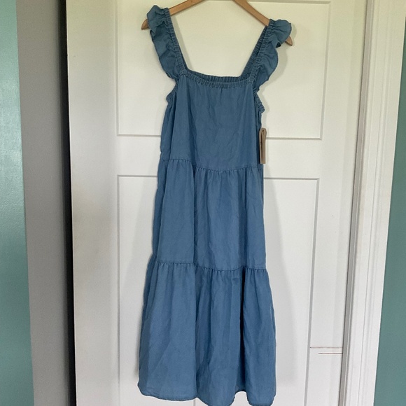 Frye & Company Faded Blue WASHED CHAMBRAY DENIM TIERED MAXI DRESS - Picture 1 of 6